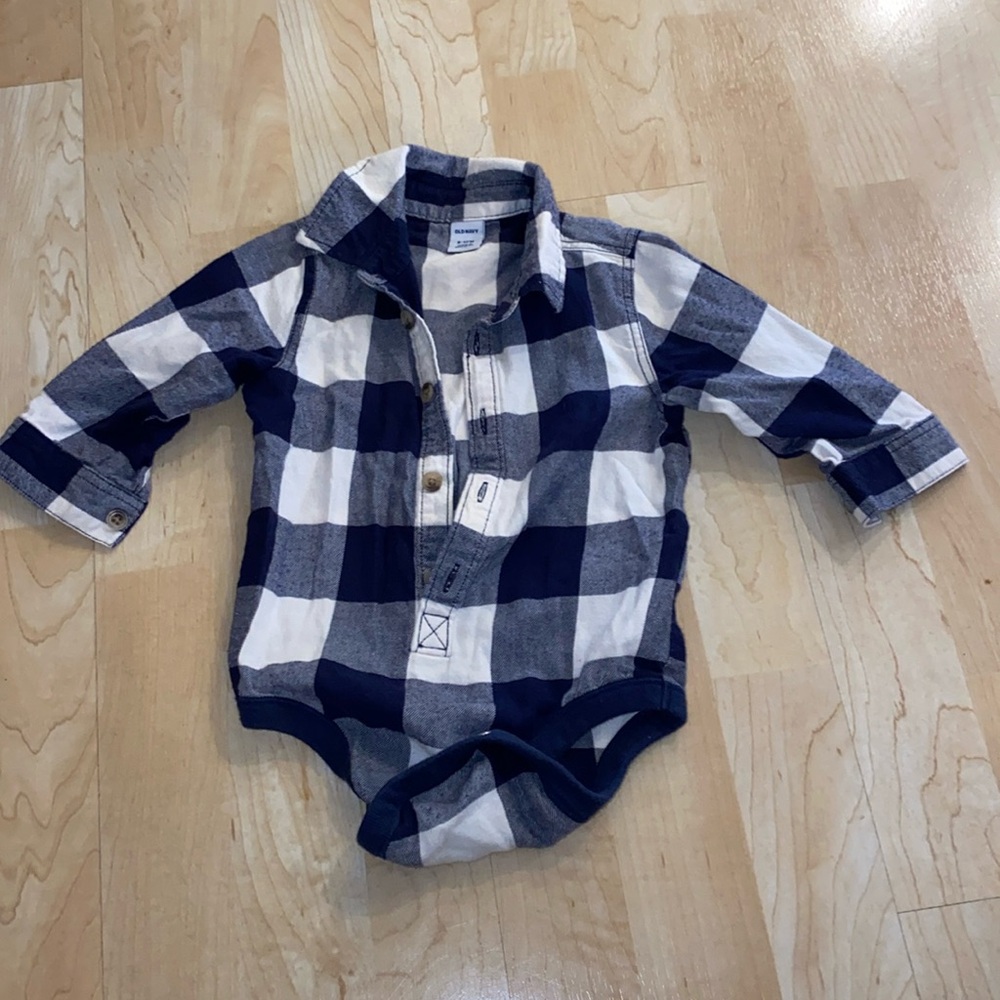 Old Navy navy and white plaid long sleeve button down onesie - 6-12 months